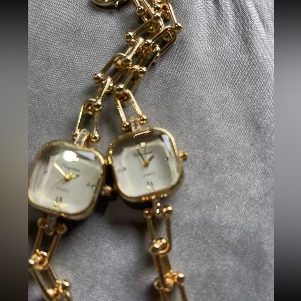 Graduated Link Classic Elegant Gold Women's Bracelet Watch - Picture 6 of 6